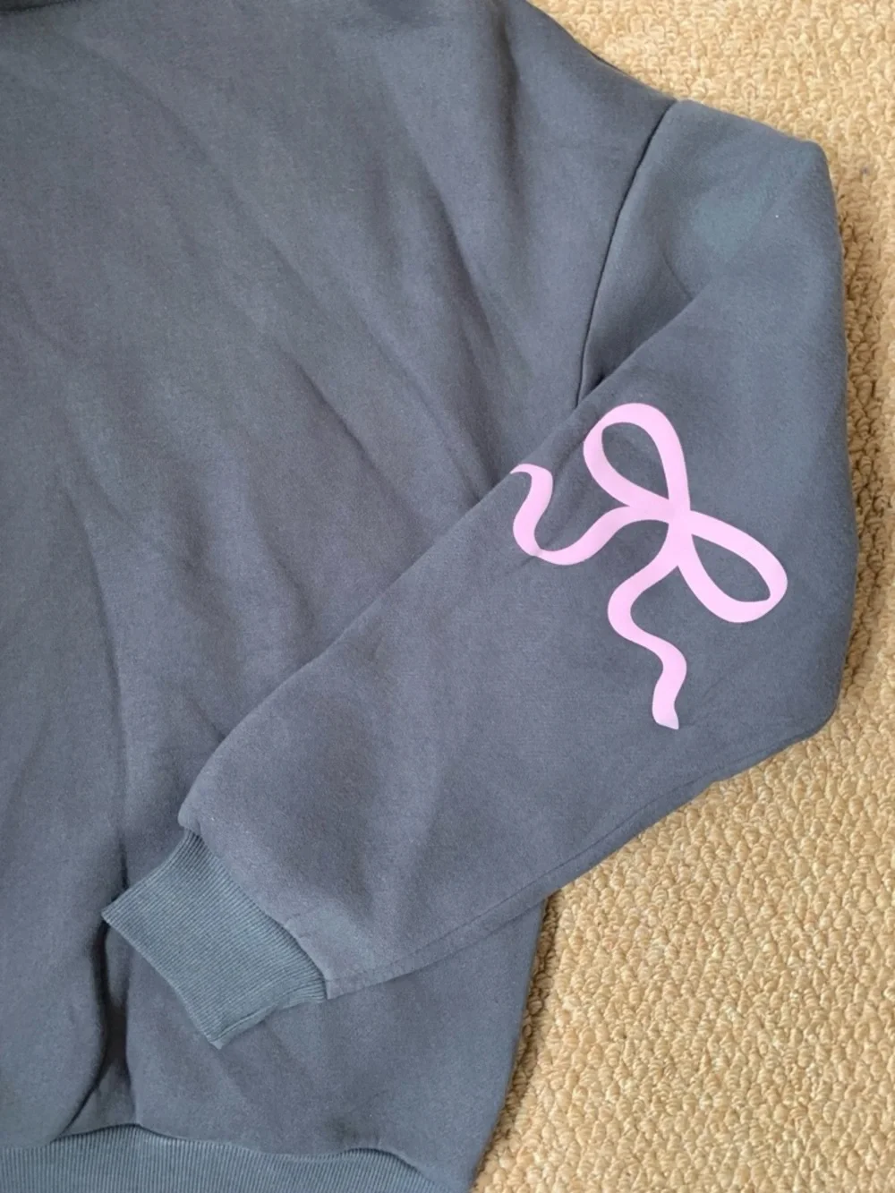 XS Edikted Dark Gray Hoodie Pink Bow Sleeve Oversized - Picture 4 of 7